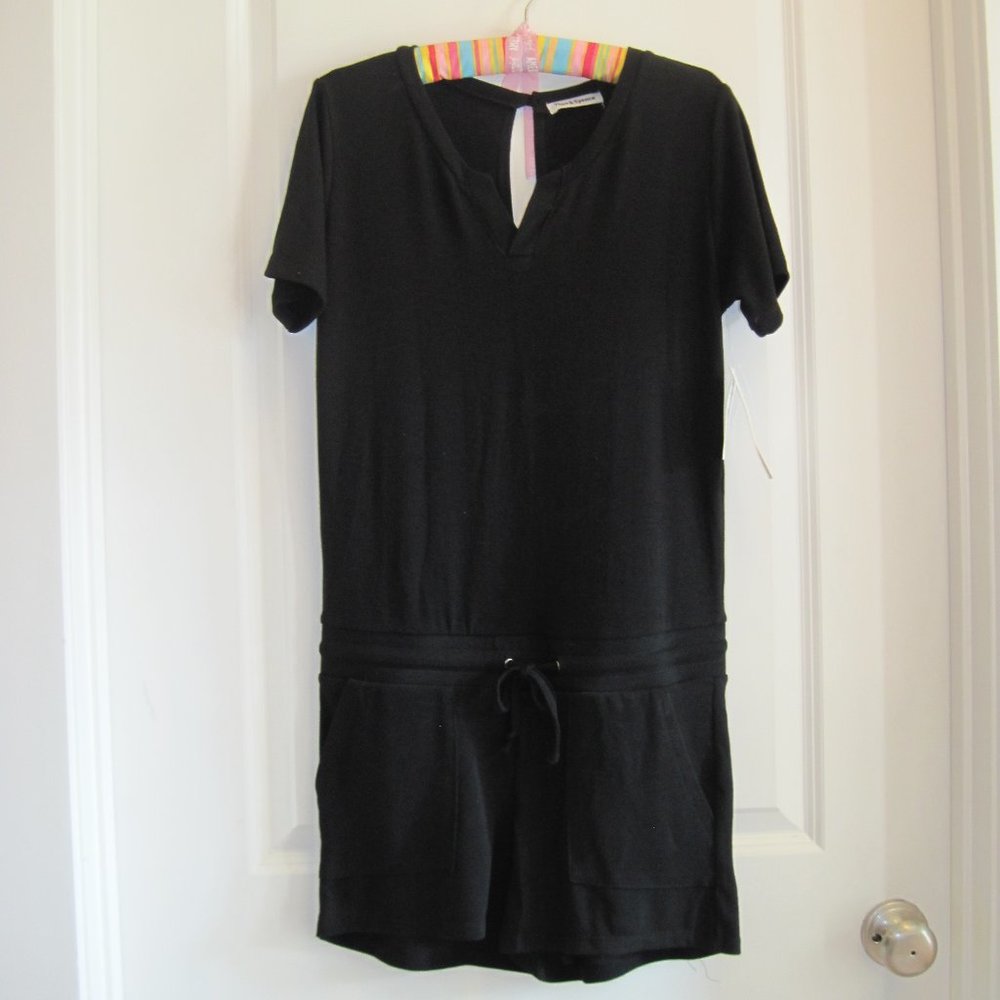 Theo and Spence Shorts Romper Size Small, Black